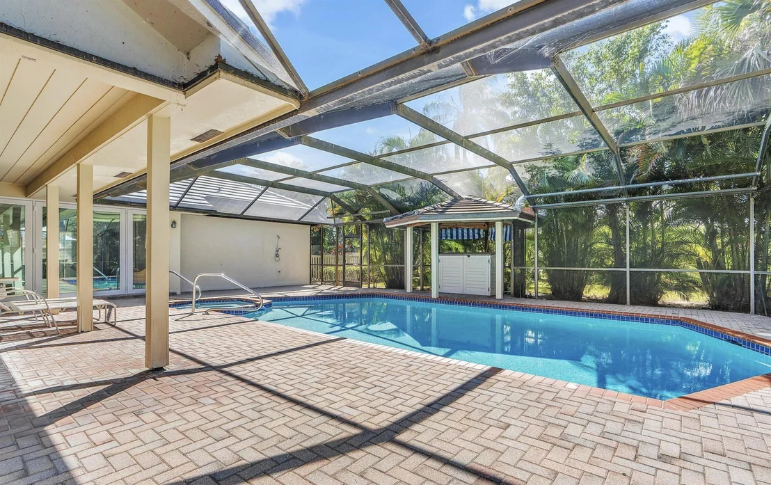 Photo of 18433 SE Heritage Drive Drive