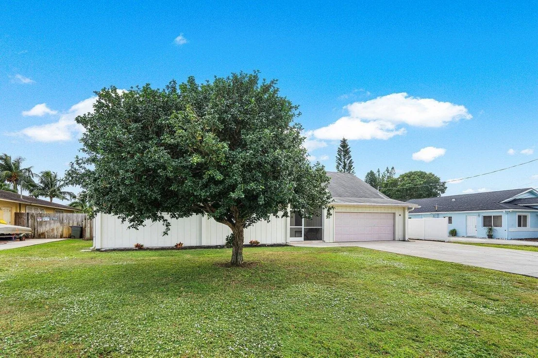 Photo of 2732 Northside Drive