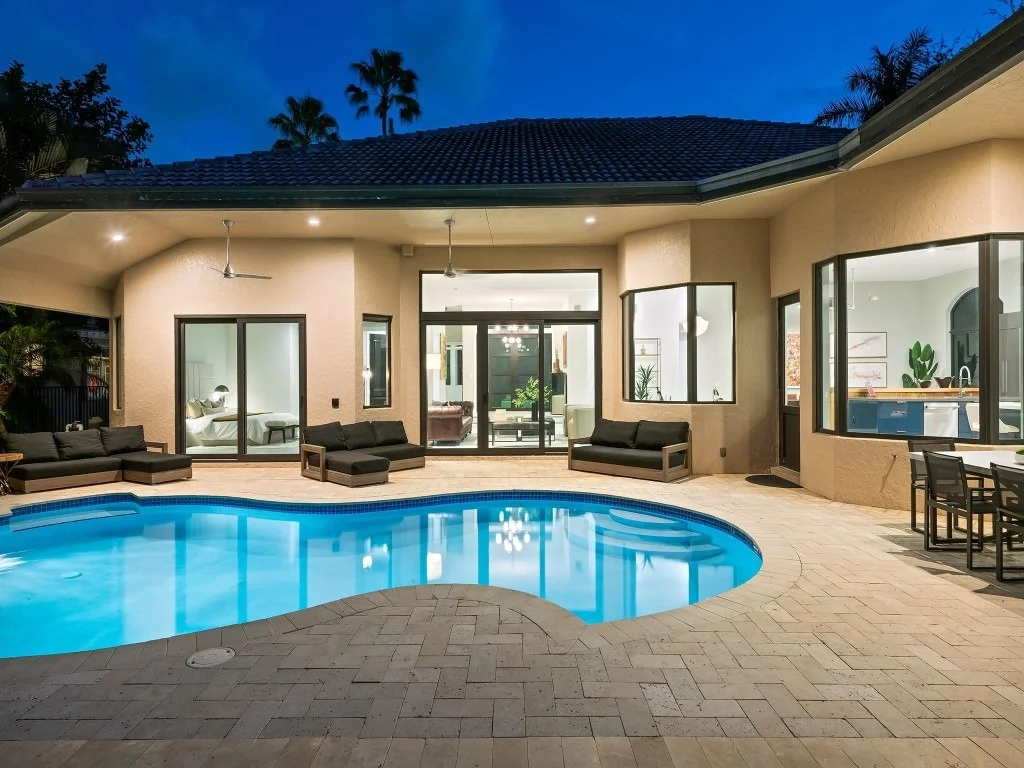 Photo of 2583 Mayfair Lane