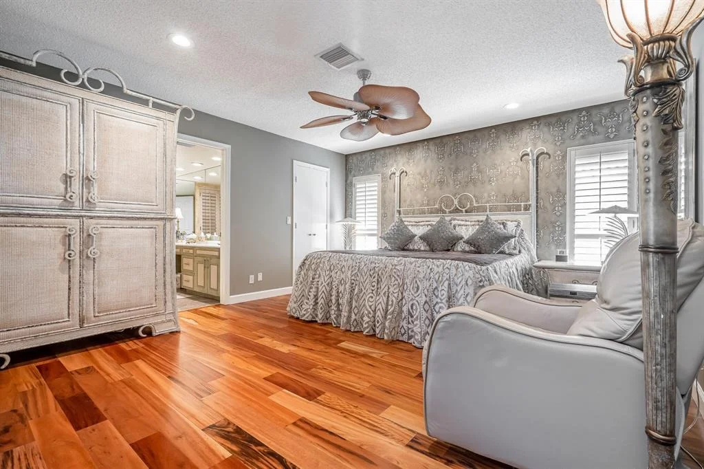 Photo of 5880 Pinebrook Drive