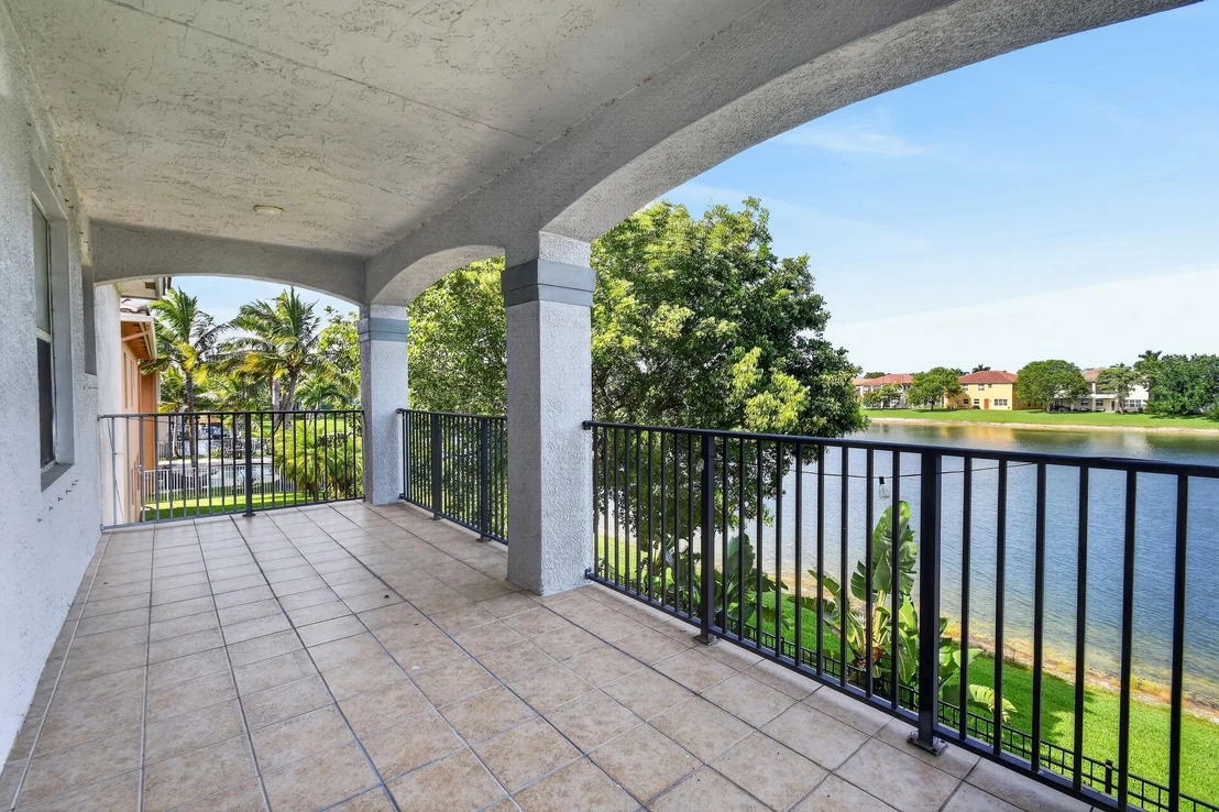 Photo of 700 Cresta Circle