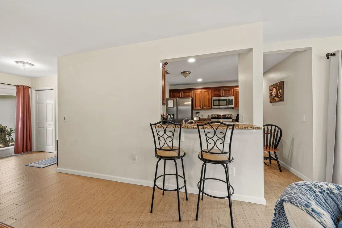 Photo of 119 Lakeside Circle