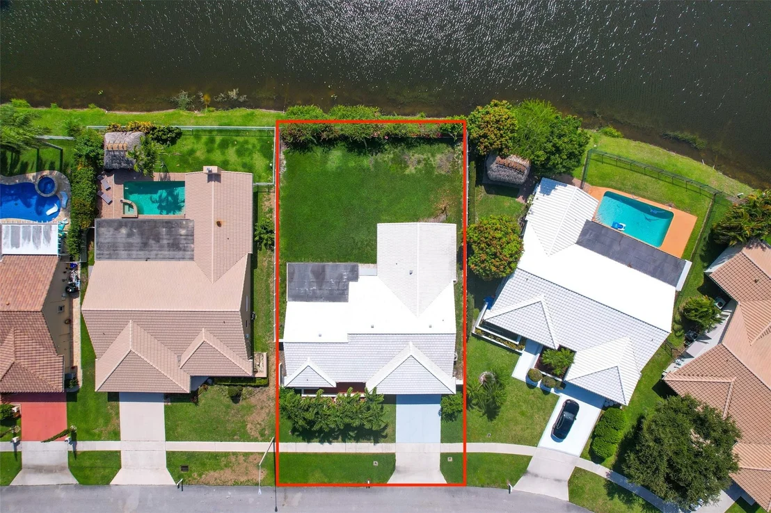 Photo of 9216 Sun Pointe Drive
