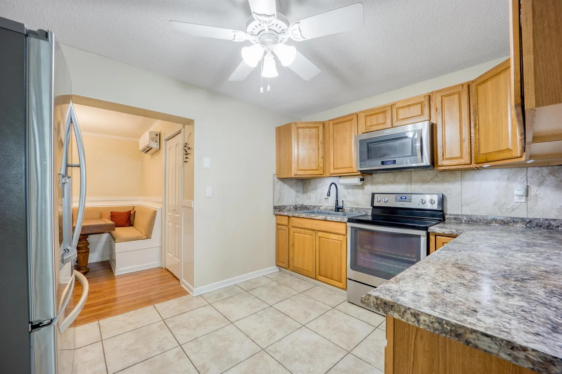 Photo of 2475 SW Hideaway Lane