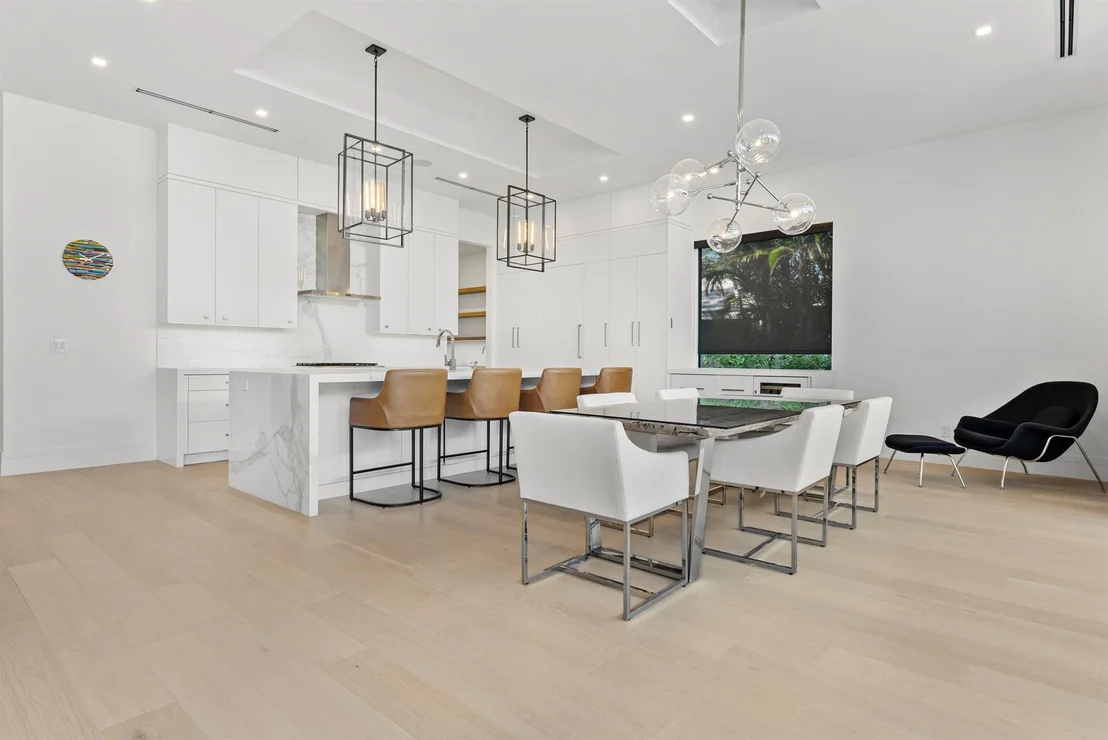 Photo of 811 Granada Drive