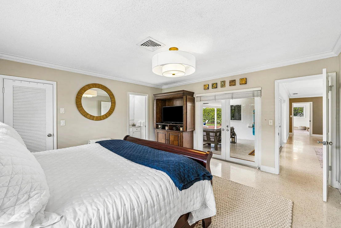 Photo of 670 Elm Tree Lane