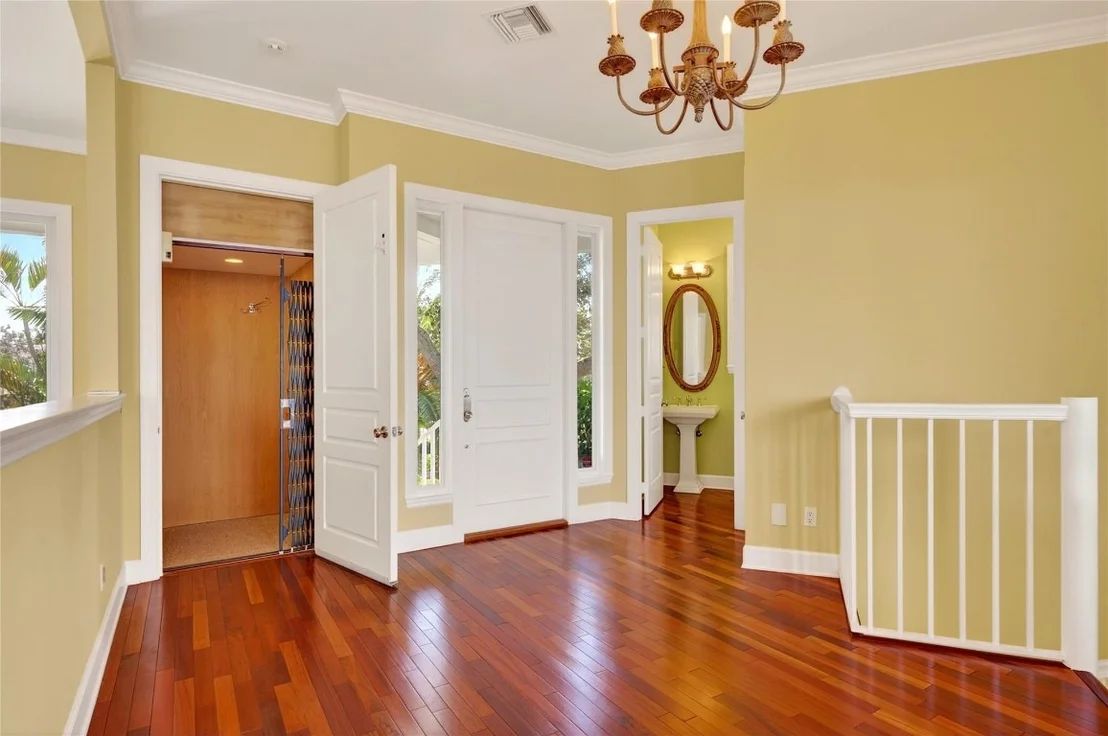 Photo of 505 Tulip Lane