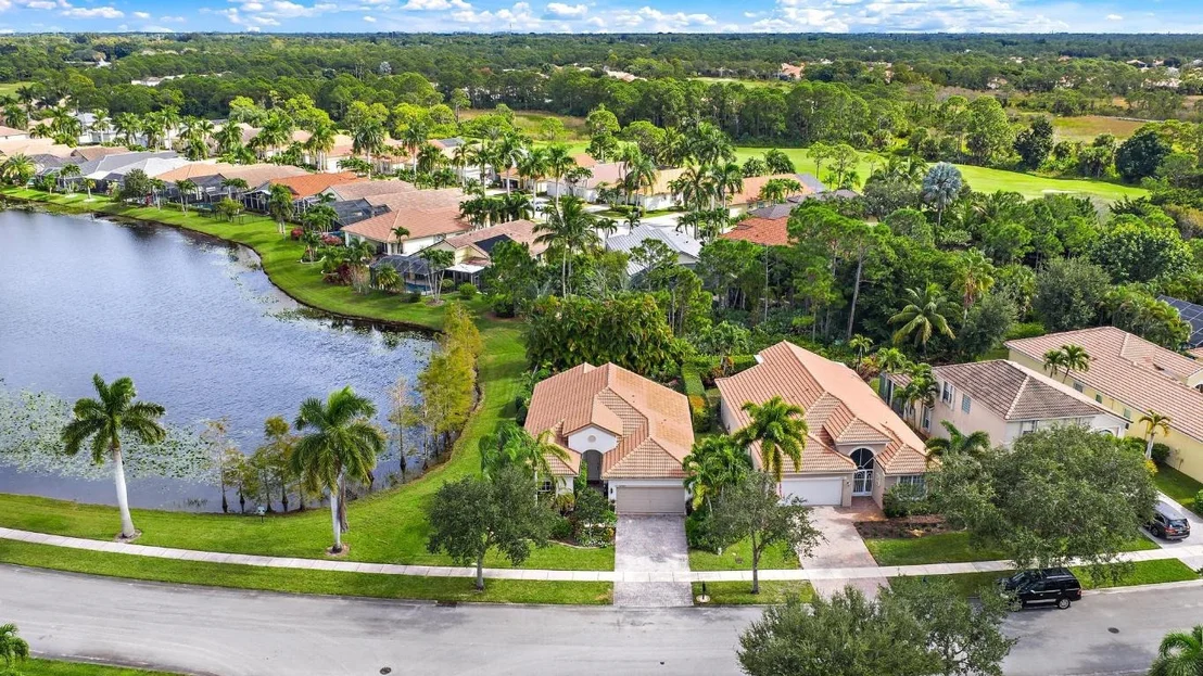 Photo of 6784 SE Twin Oaks Circle