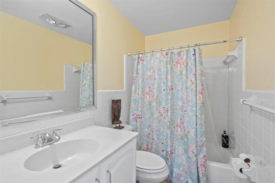 Photo of Unit 308 at 700 Pine Drive