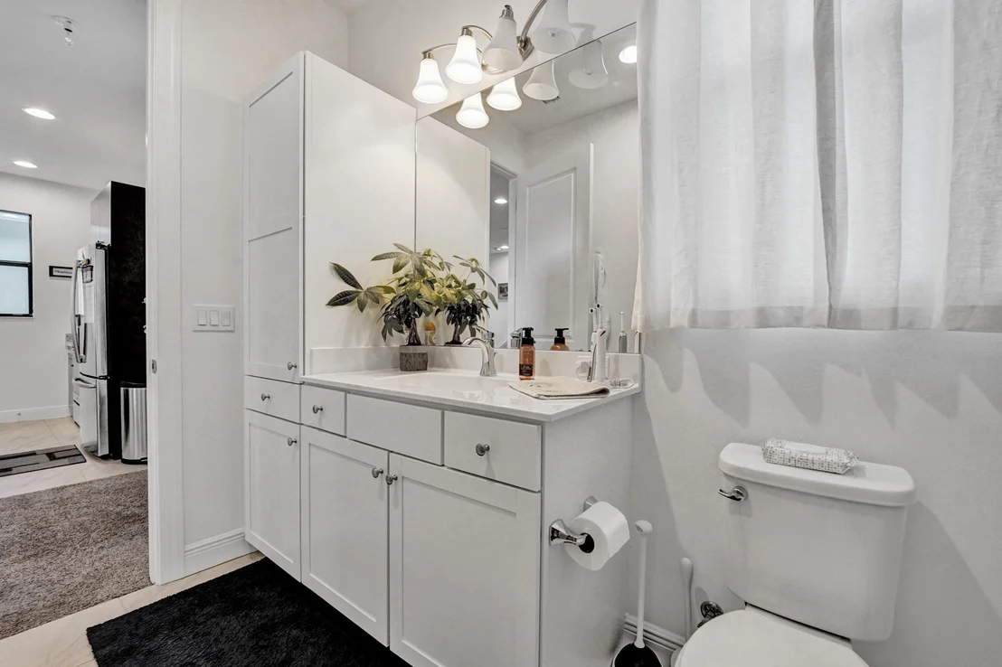 Photo of 7041 Edison Place