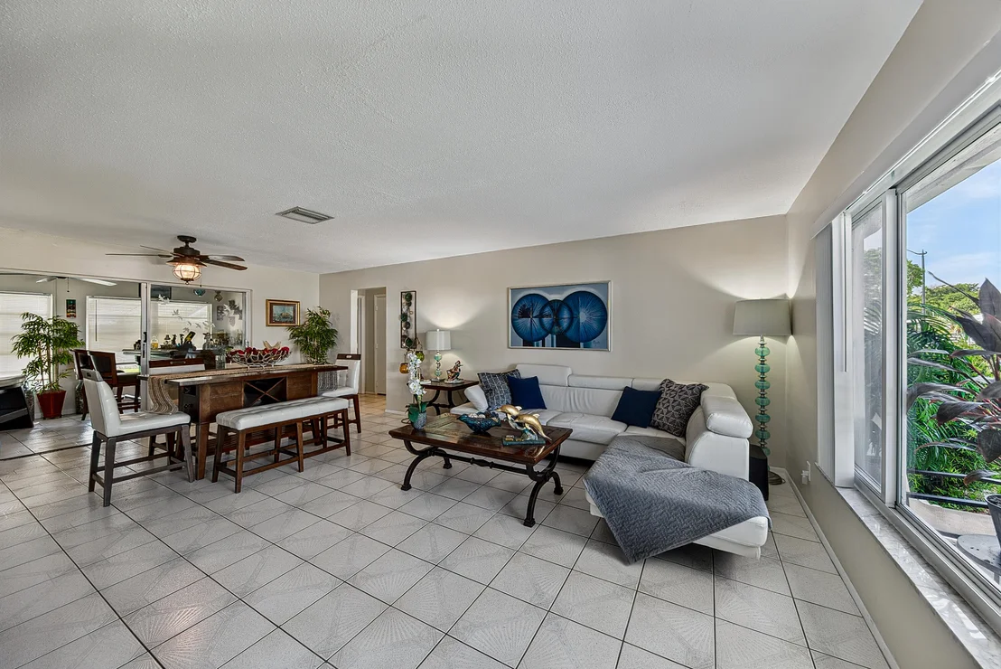 Photo of 2930 NW 1st Drive