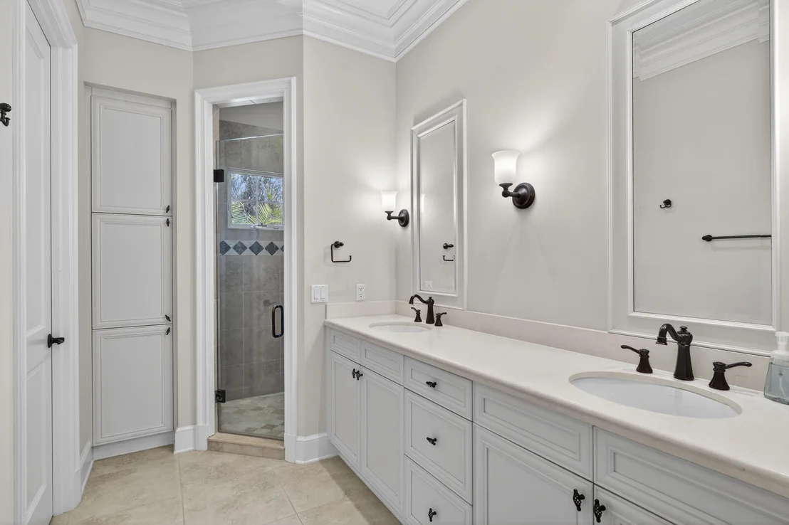 Photo of 544 Live Oak Road