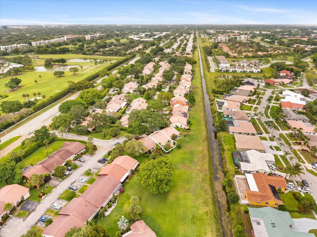 Photo of 6886 Tiburon Circle
