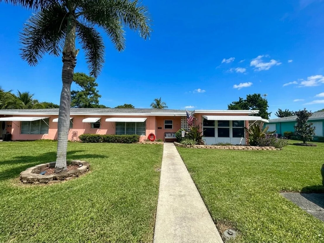 Photo of Unit C at 355 MAIN Boulevard