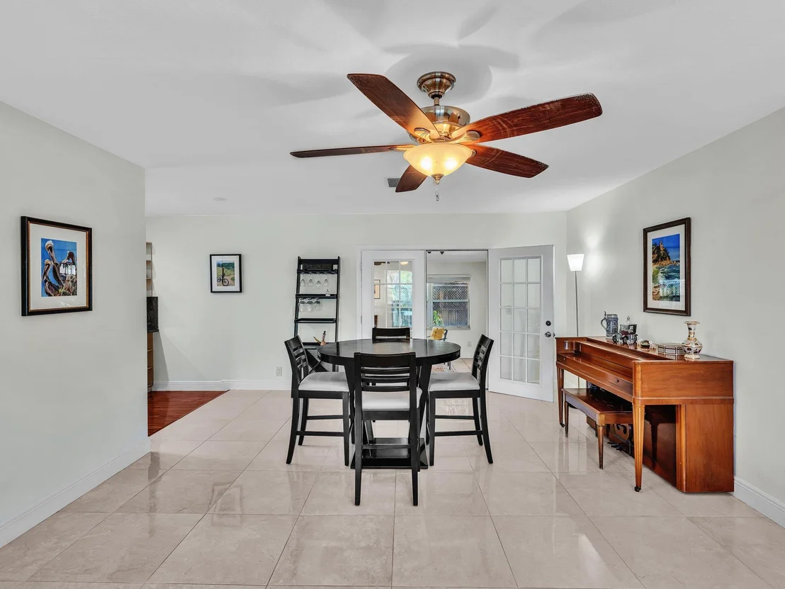 Photo of 633 Heron Drive