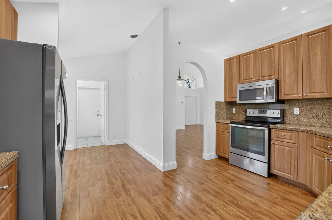 Photo of 7434 FALLS Road W