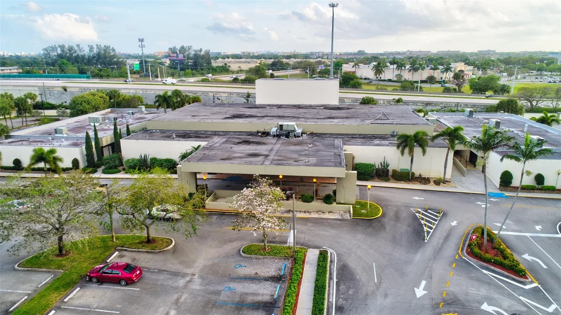 Photo of Unit H3 at 1905 Bermuda Circle