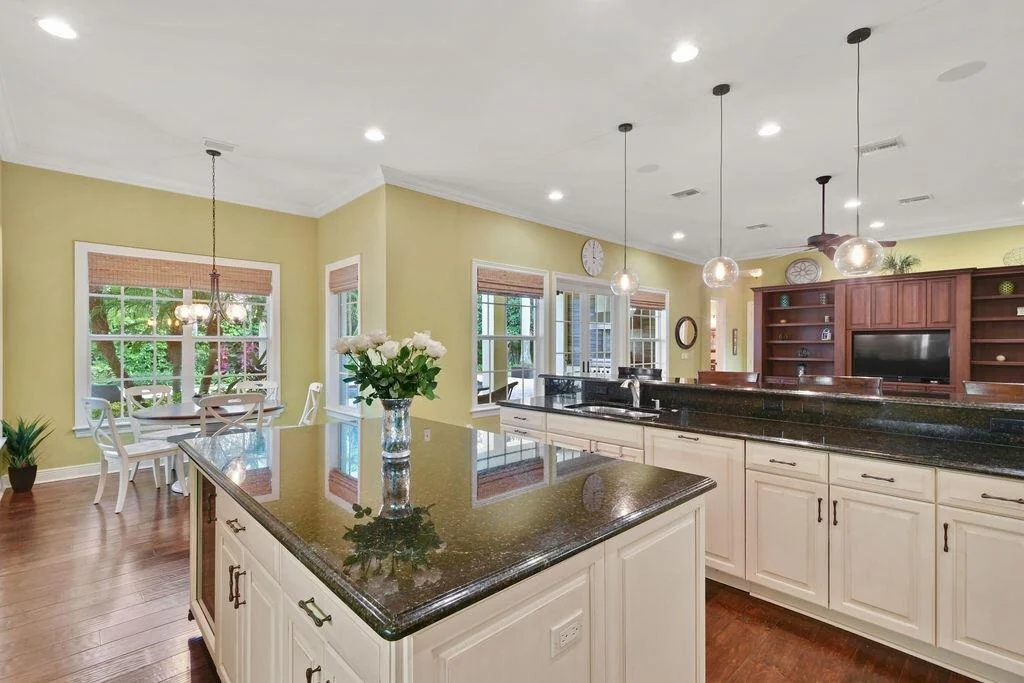 Photo of 3338 Greenway Drive