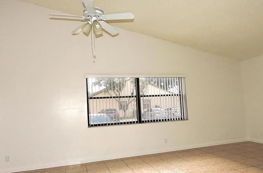 Photo of 504 Springdale Circle