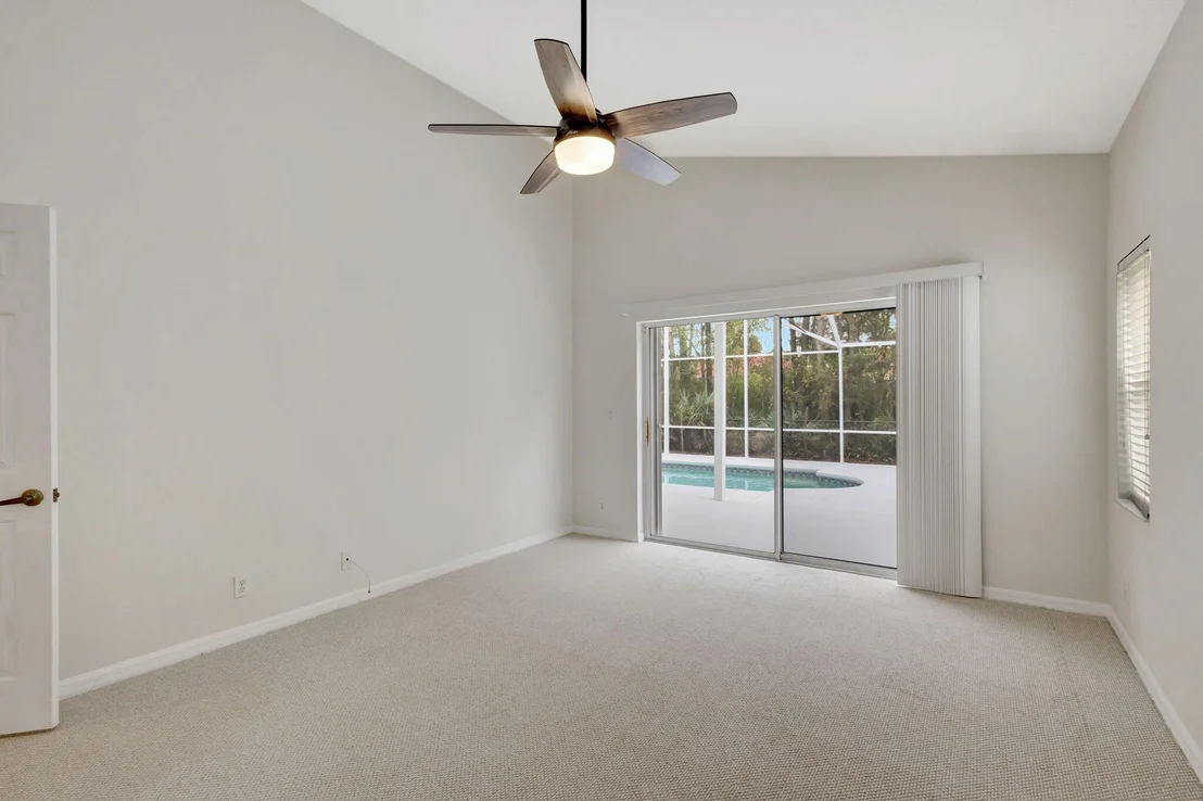 Photo of Unit 7196 at 7196 SE Seagate Lane