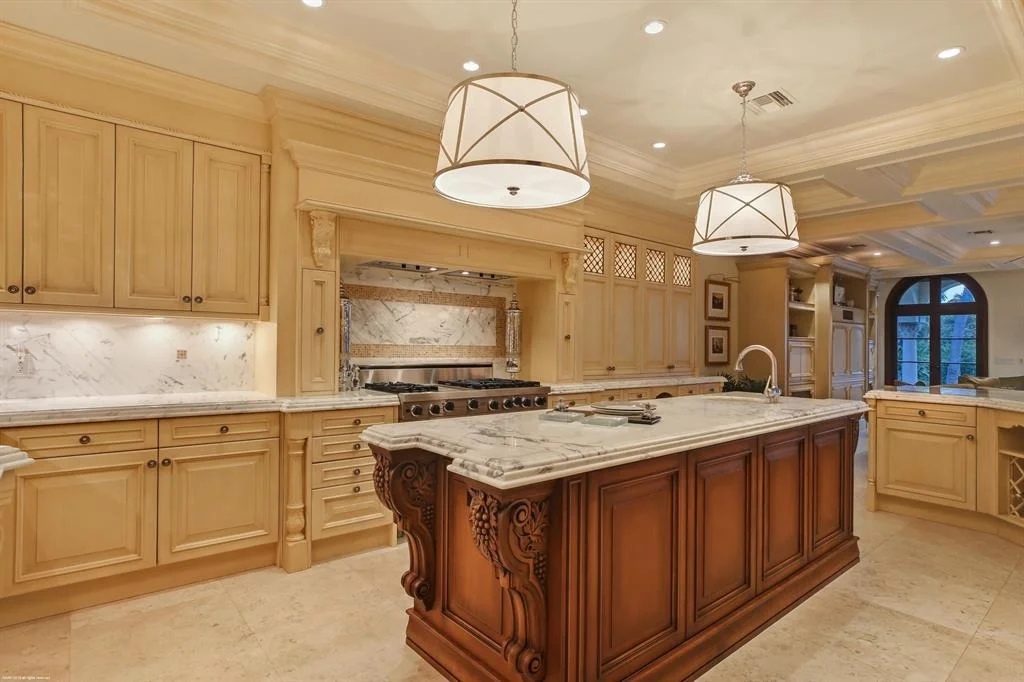 Photo of 560 Island Drive
