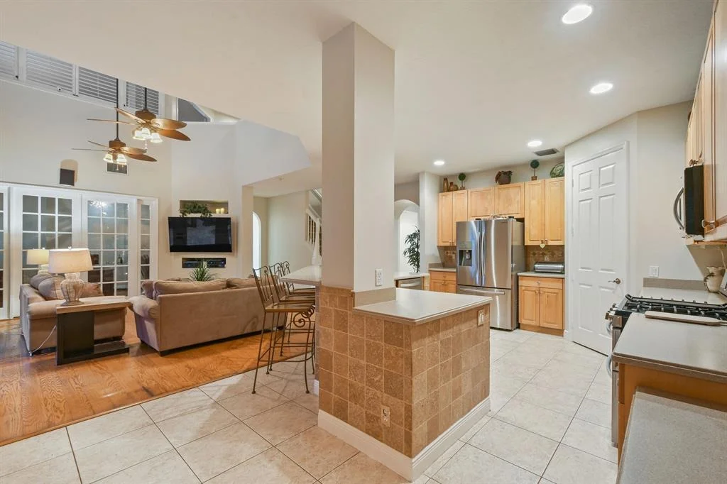 Photo of 352 Kingfisher Drive