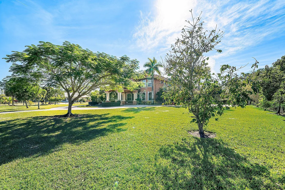 Photo of 17560 69th Street N