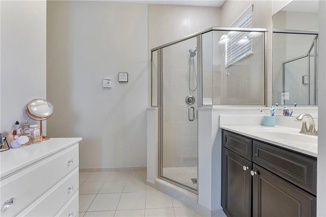 Photo of 8971 Lakeview Place
