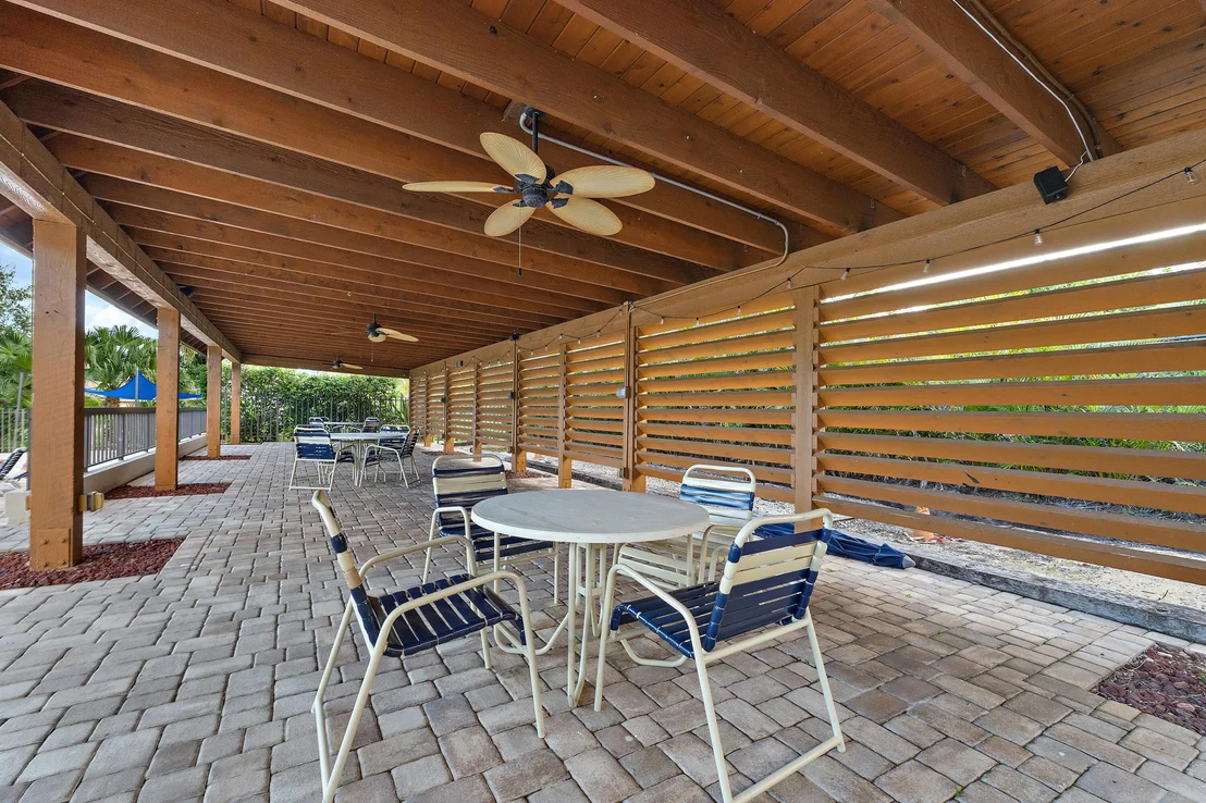 Photo of 348 River Edge Road