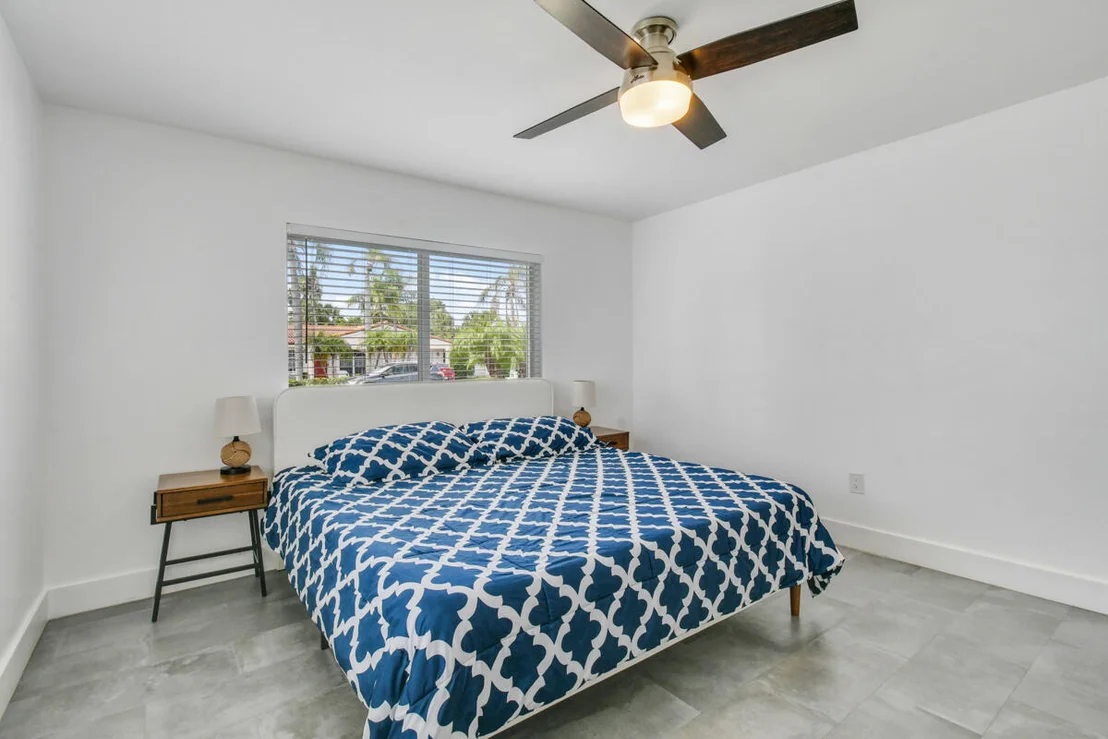 Photo of 1182 Beach Road