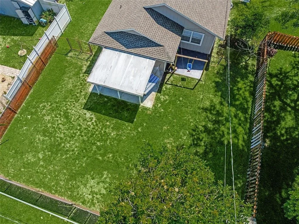Photo of 2946 1st Lane