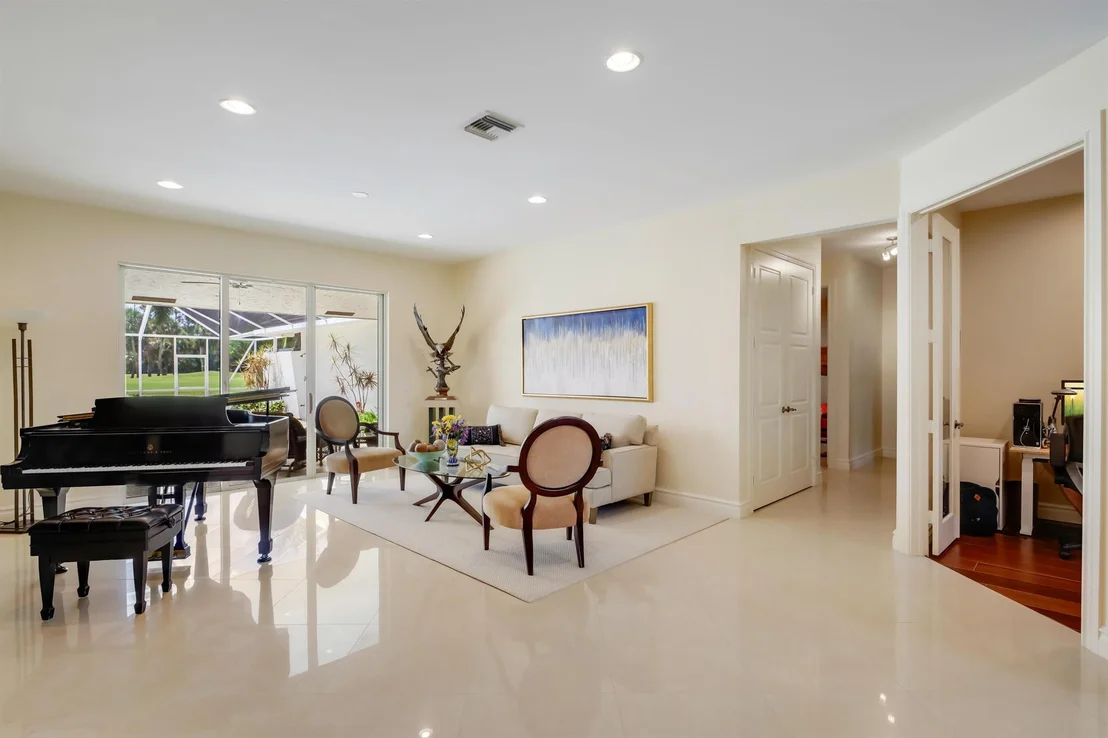 Photo of 391 Glenbrook Drive