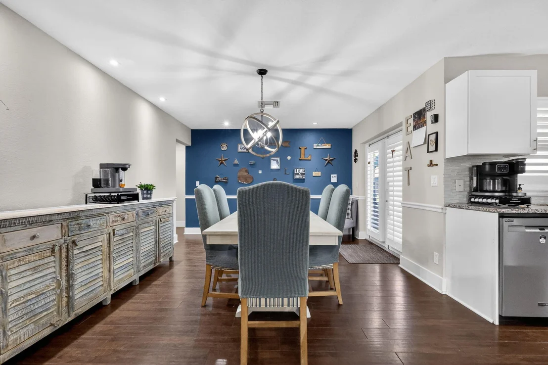 Photo of 2843 Worcester Road