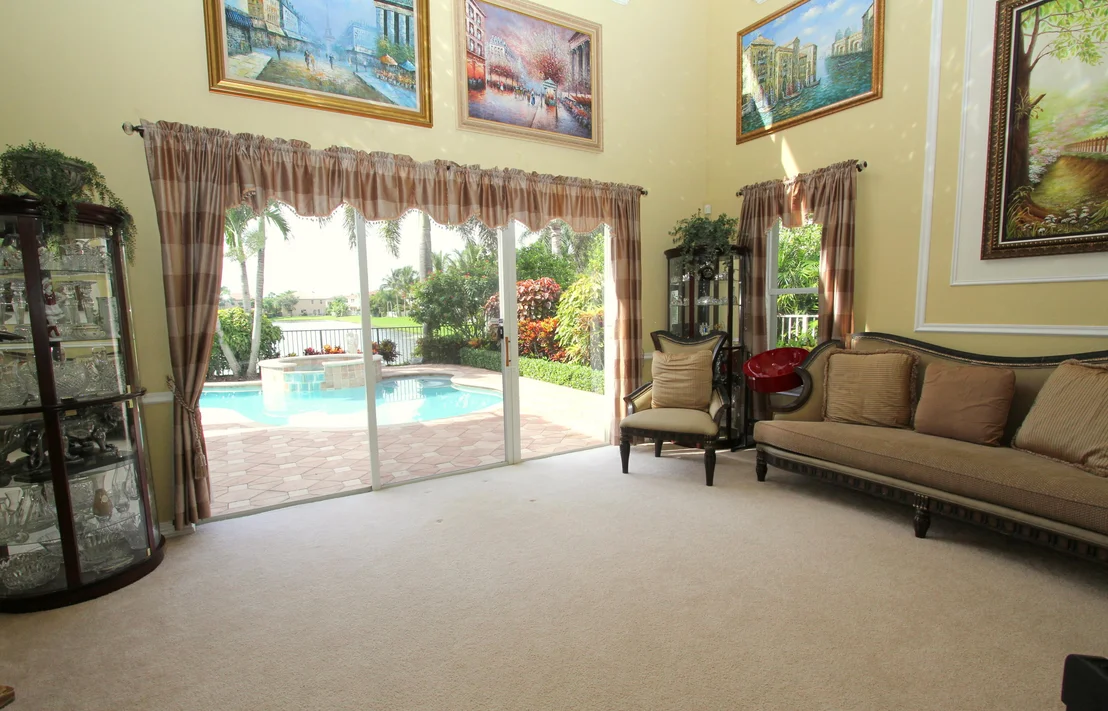 Photo of 1276 Beacon Circle