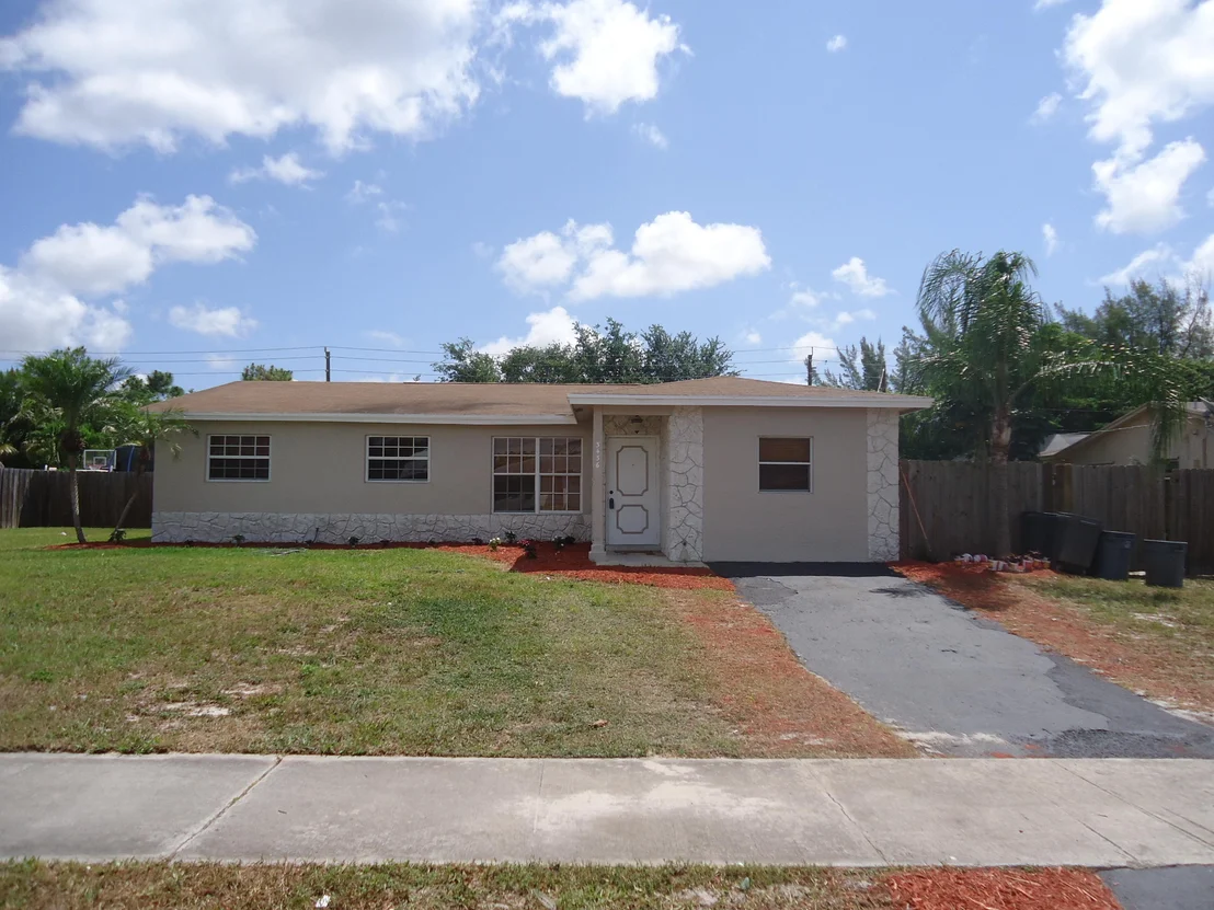 Photo of 3436 Pinehurst Drive