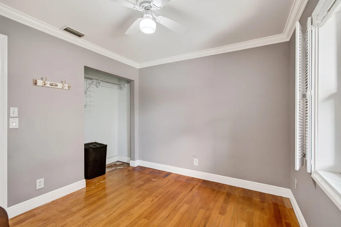 Photo of 5442 Sunrise Boulevard