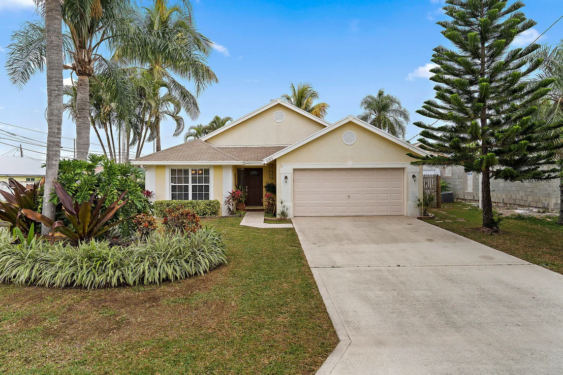 Photo of 6189 Foster Street