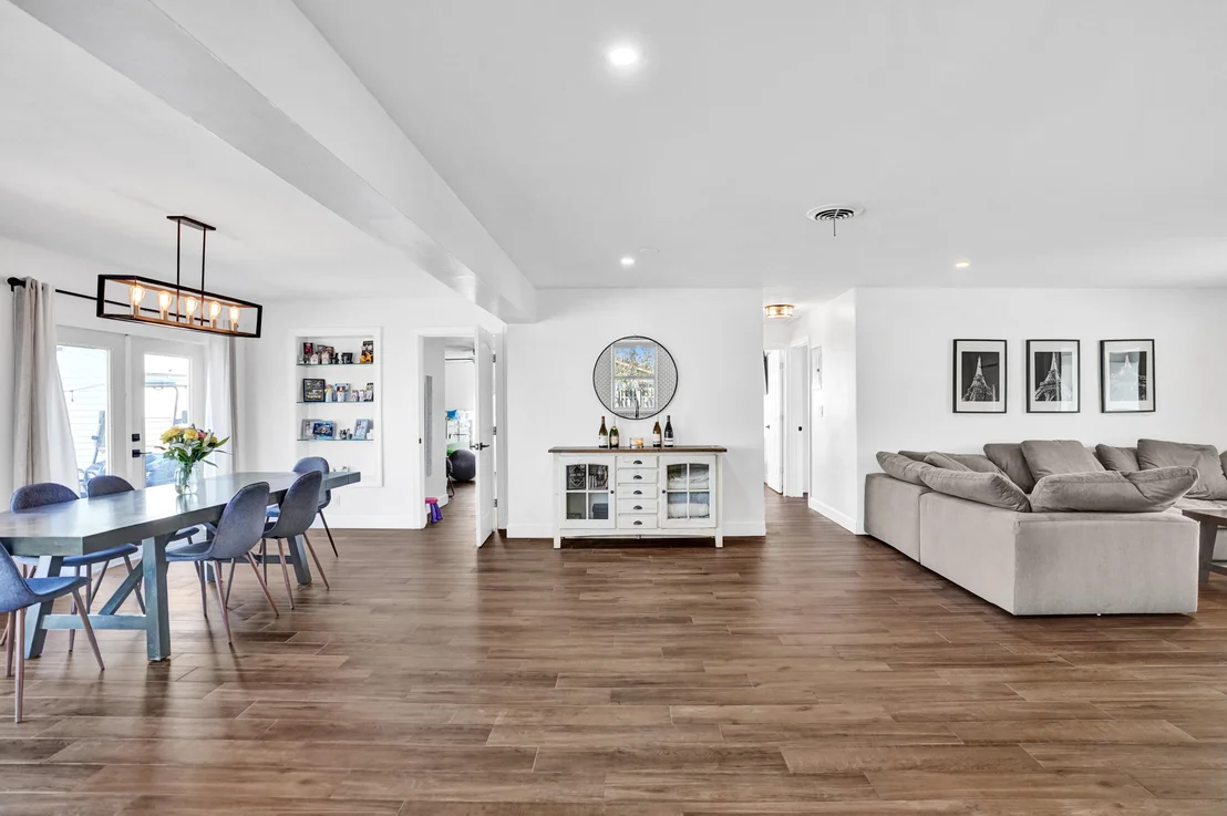 Photo of 825 SE 16th Place