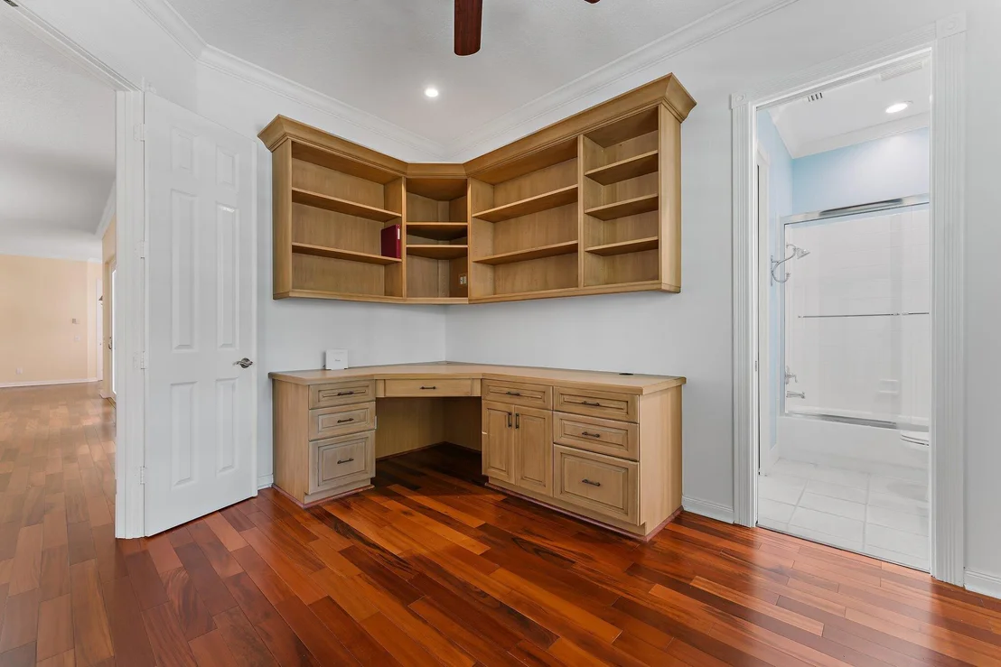 Photo of 215 New Haven Boulevard