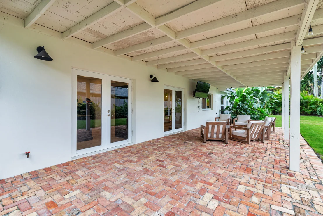 Photo of 7521 Edgewater Circle