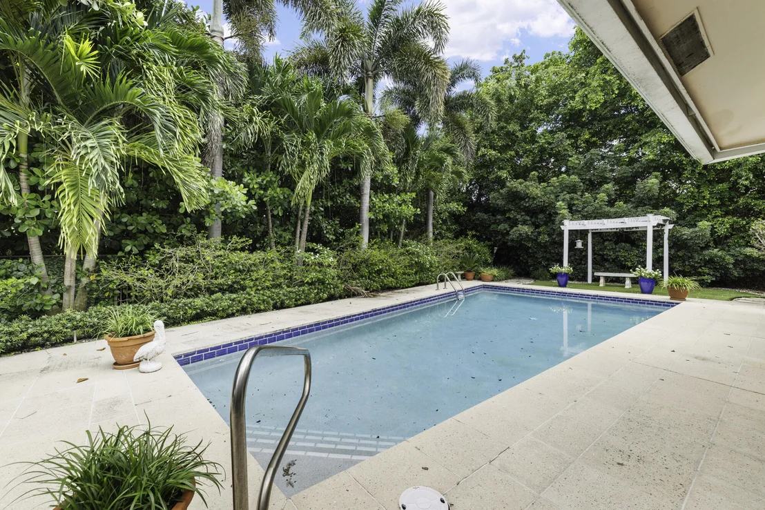 Photo of 2812 Embassy Drive