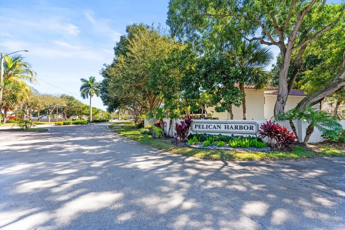 Photo of 571 Pelican Way