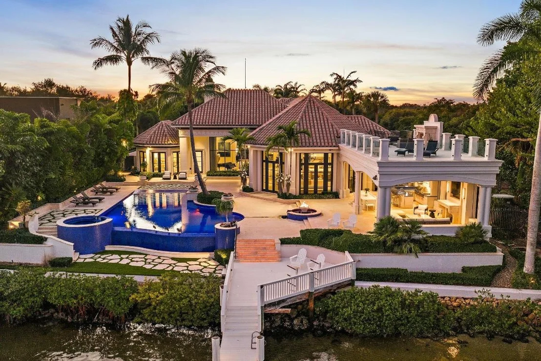 Photo of 372 Regatta Drive
