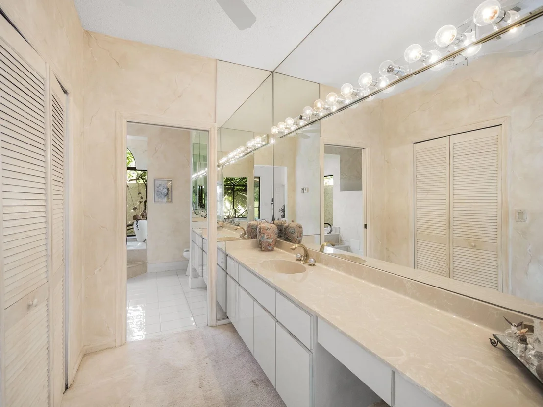 Photo of 10110 Canoe Brook Cir Circle
