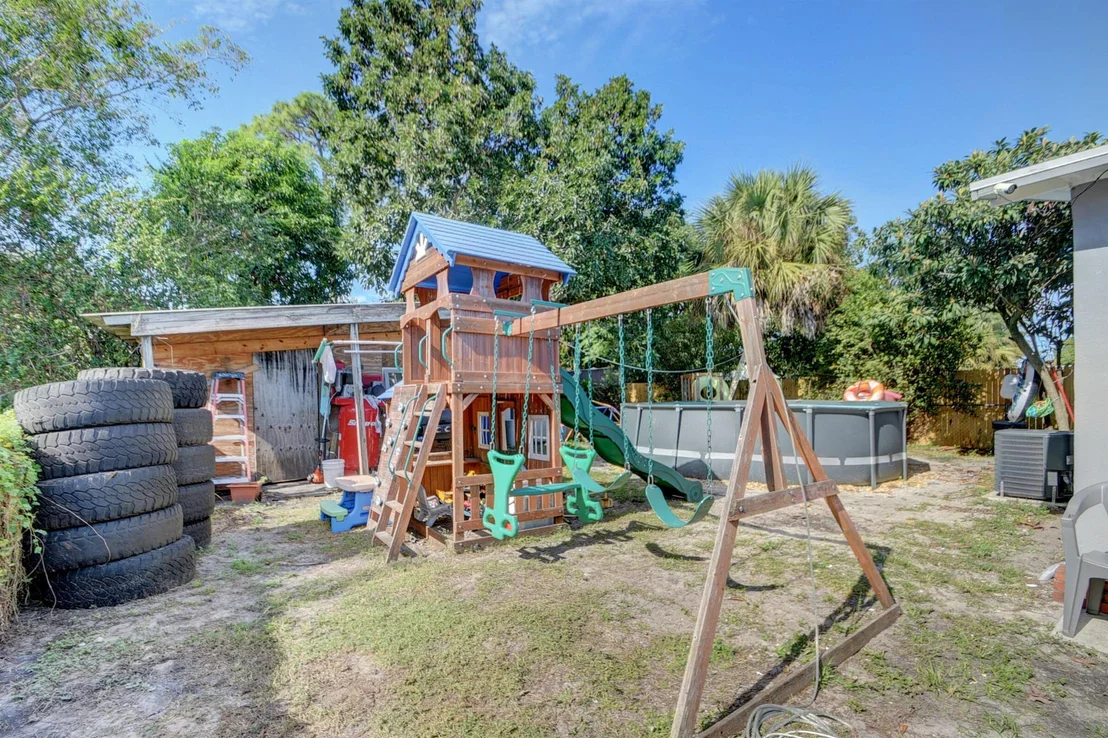 Photo of 209 3rd Street