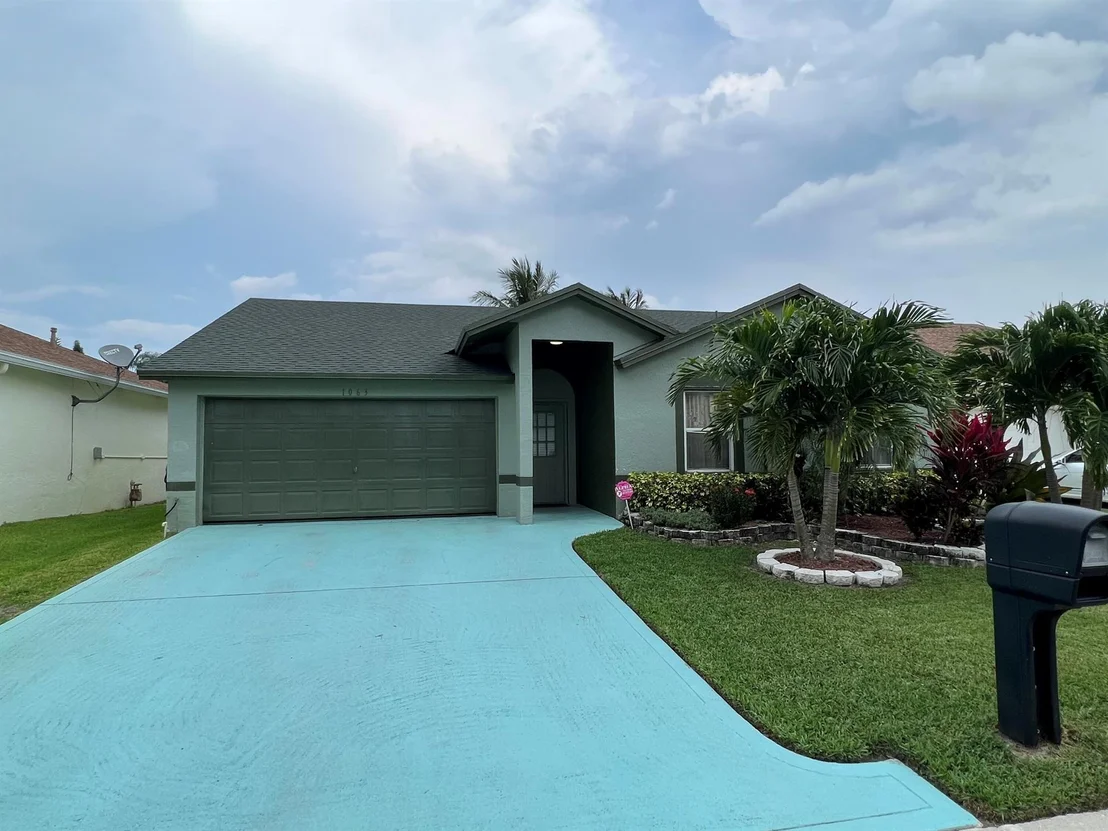 Photo of 1063 Salmon Isle