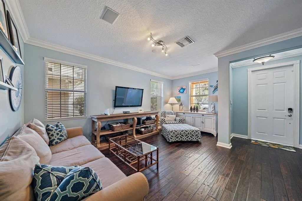Photo of 338 Caravelle Drive
