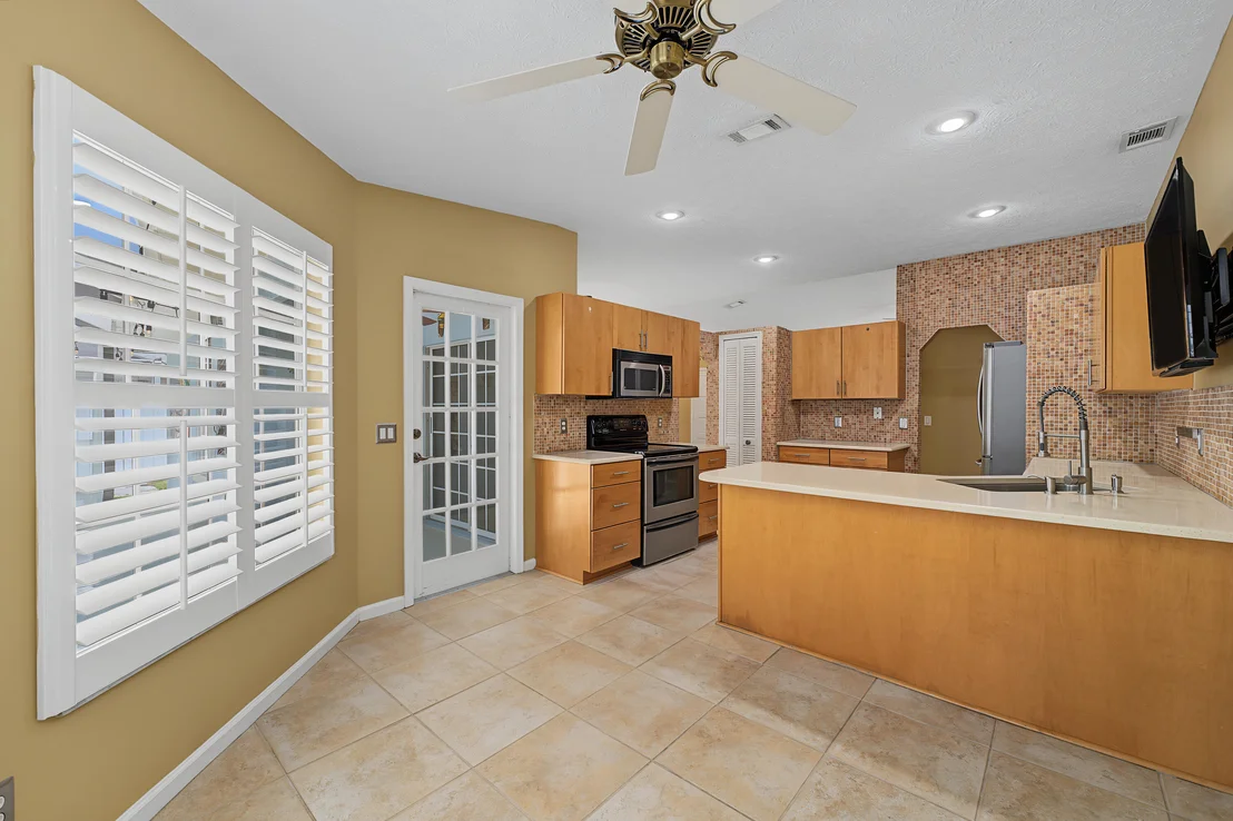 Photo of 6908 Bronte Circle
