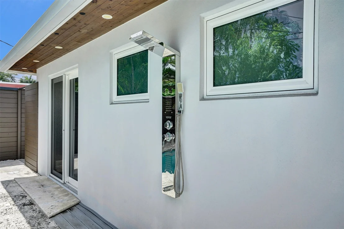 Photo of 131 SE 8th Street