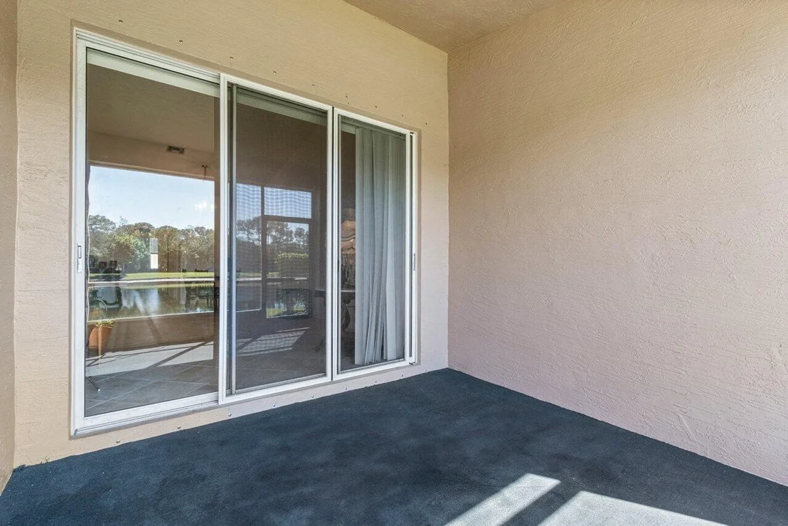 Photo of 8590 Lineyard Cay